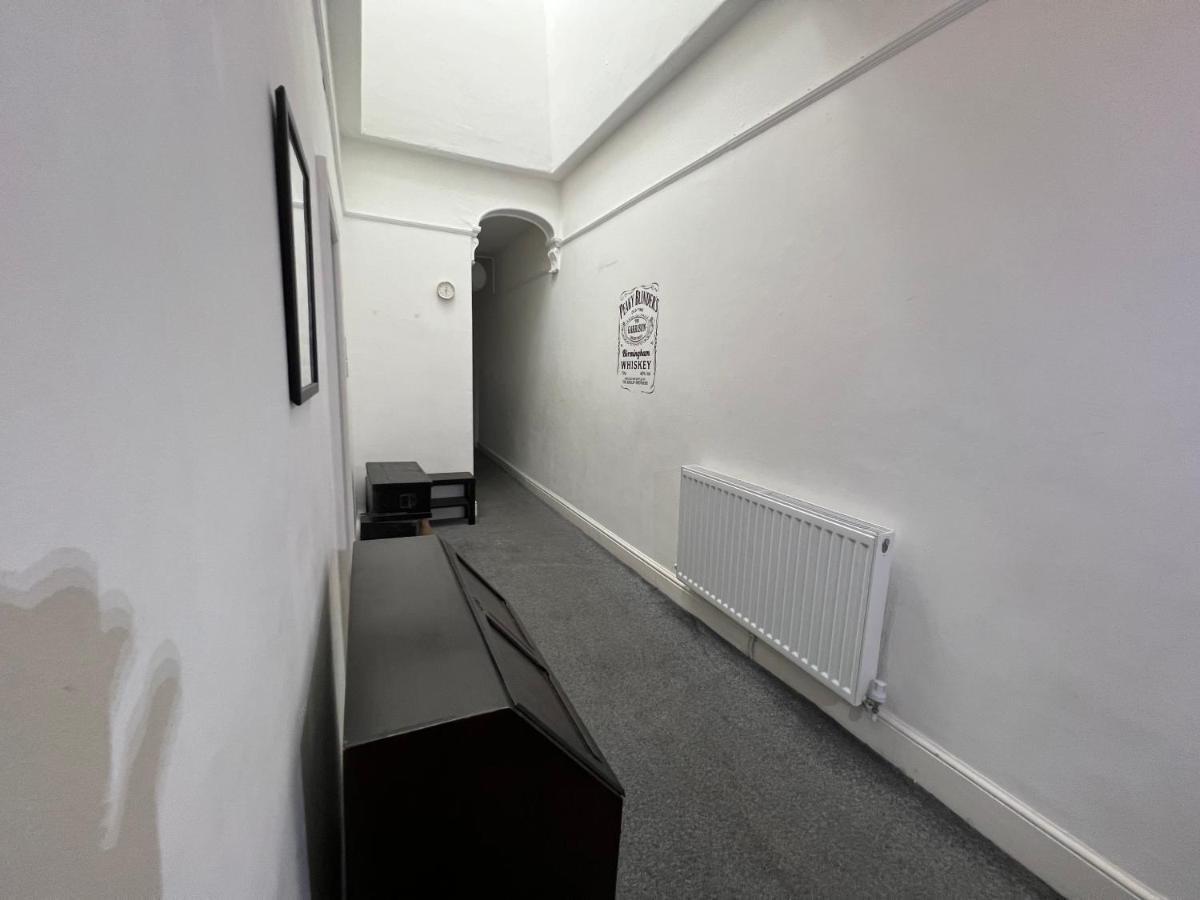 Peaky Blinders Apartment 5 Min Walk To Blackpool Tower Sleeps Up To 14 Экстерьер фото